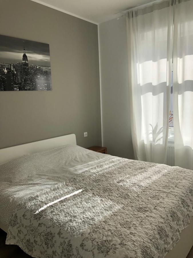 Pernavas Park & Bed Apartment Riga Exterior photo