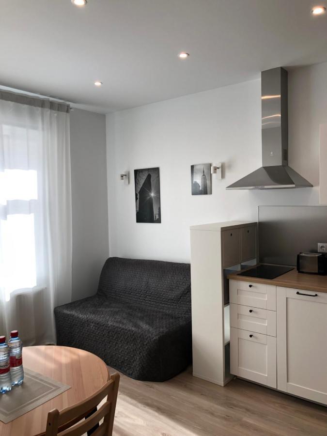 Pernavas Park & Bed Apartment Riga Exterior photo
